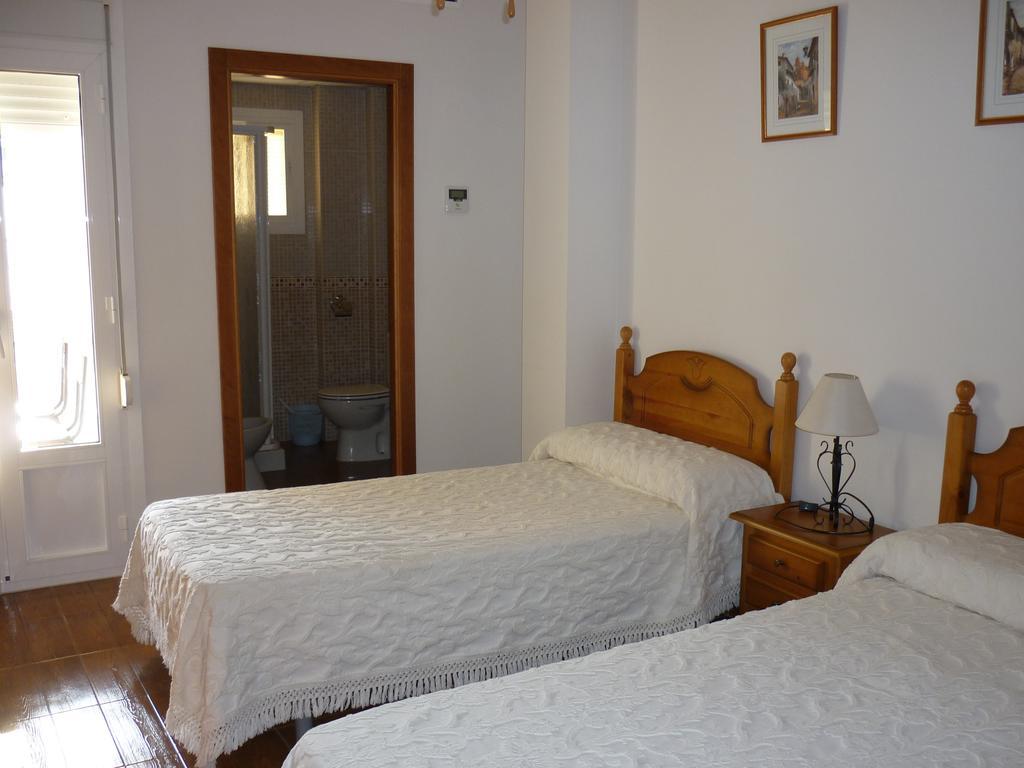 Hotel Las Flores Tolox Δωμάτιο φωτογραφία
