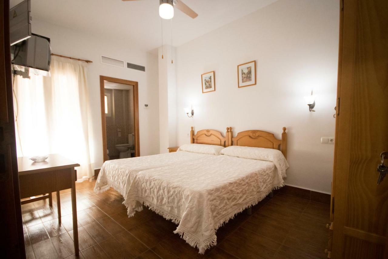 Hotel Las Flores Tolox Εξωτερικό φωτογραφία